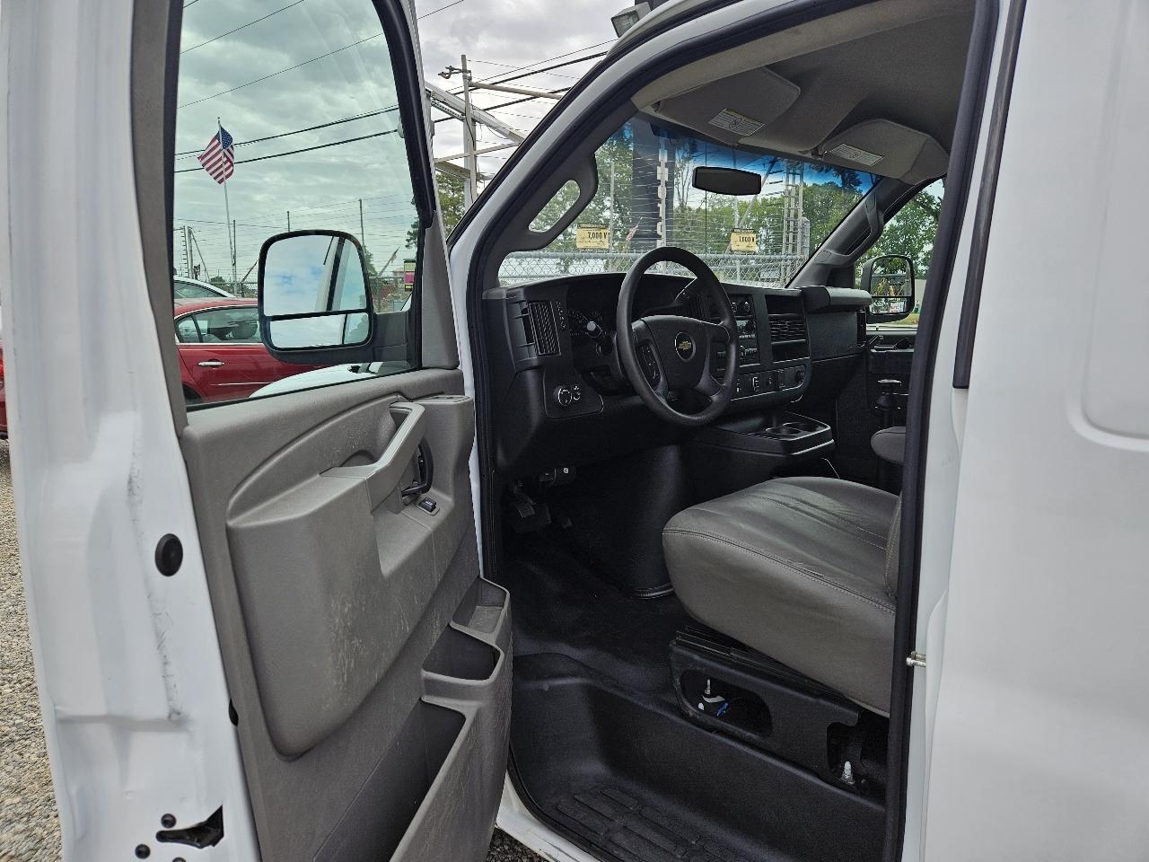 Chevrolet Express  2017