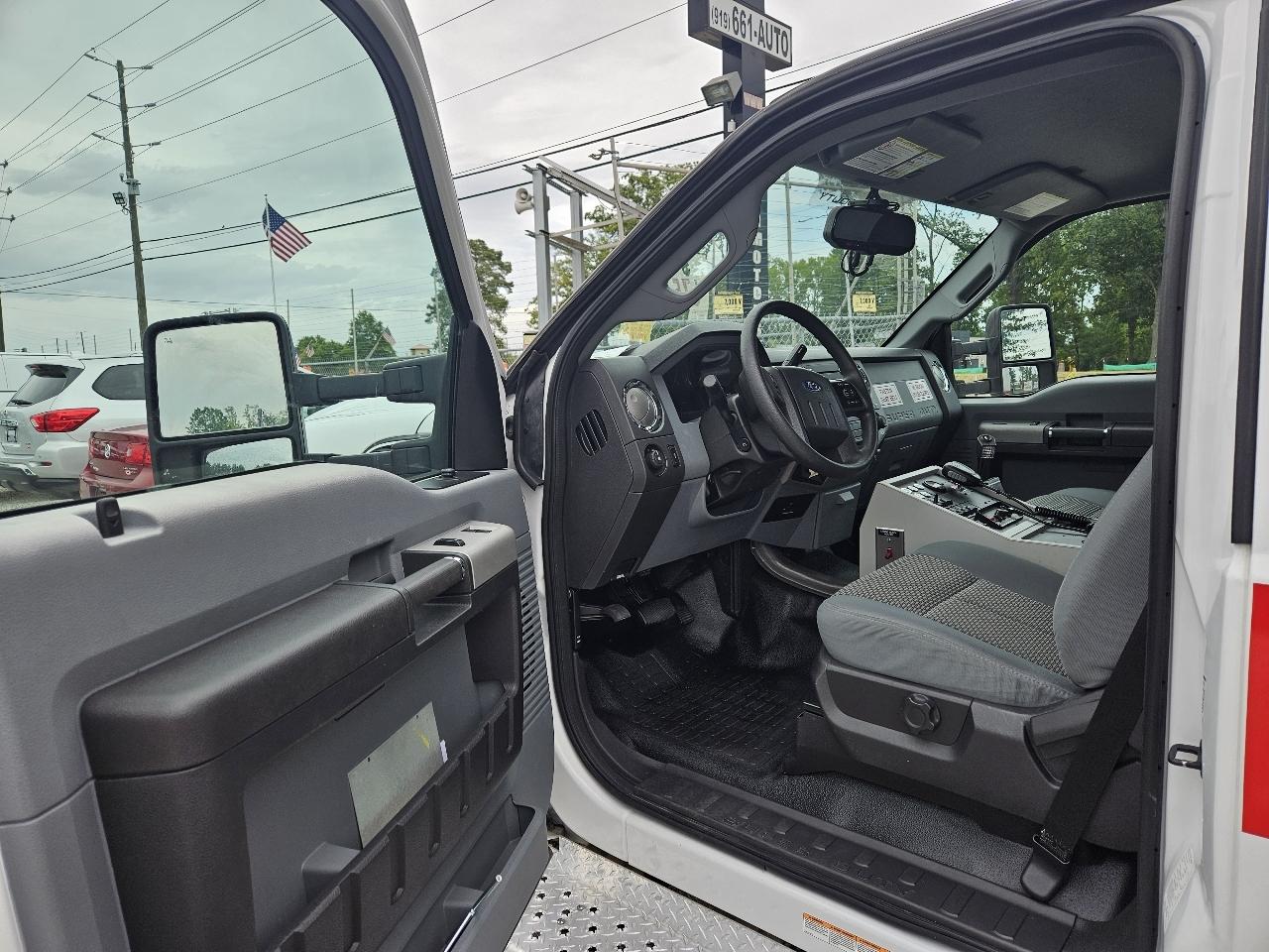 Ford F-450 SD  2013