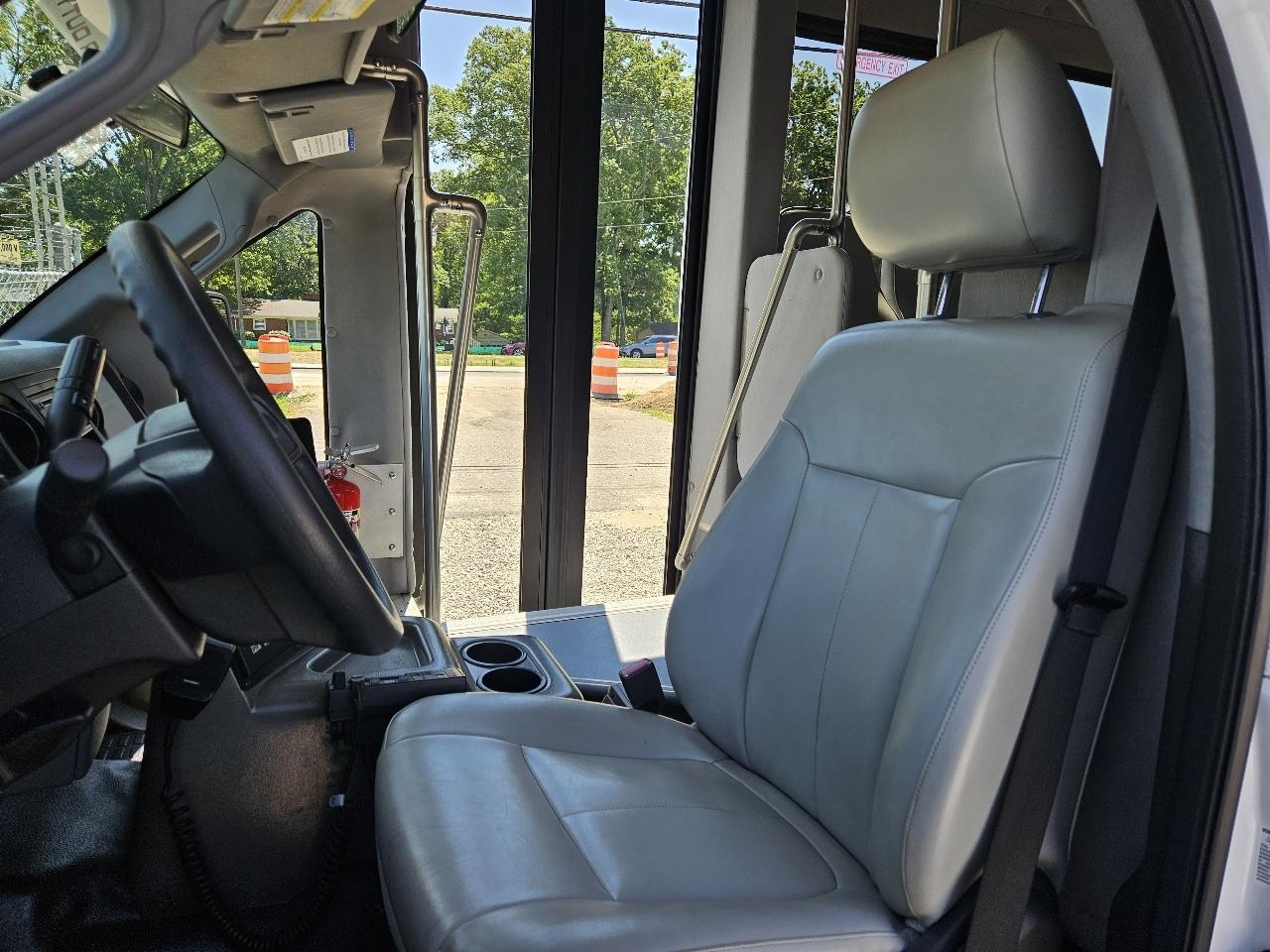 Ford F-450 SD  2012