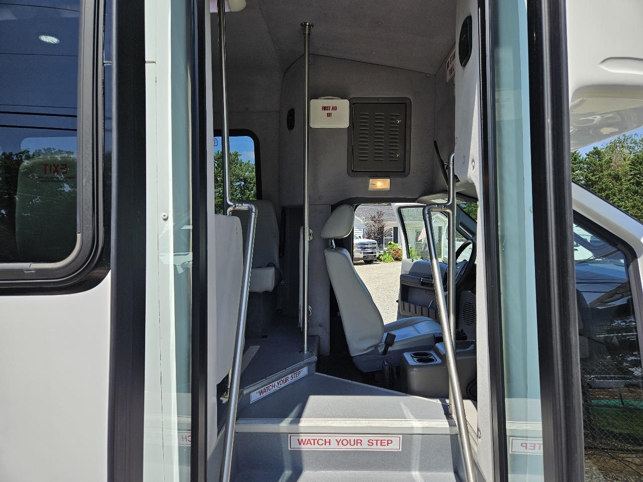 Ford F-450 SD  2012