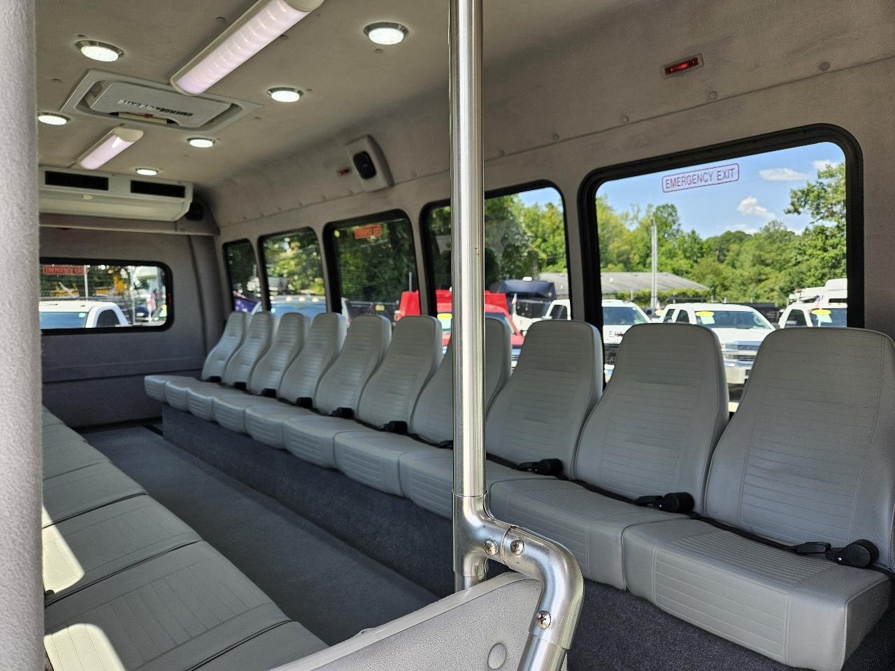 Ford F-450 SD  2012
