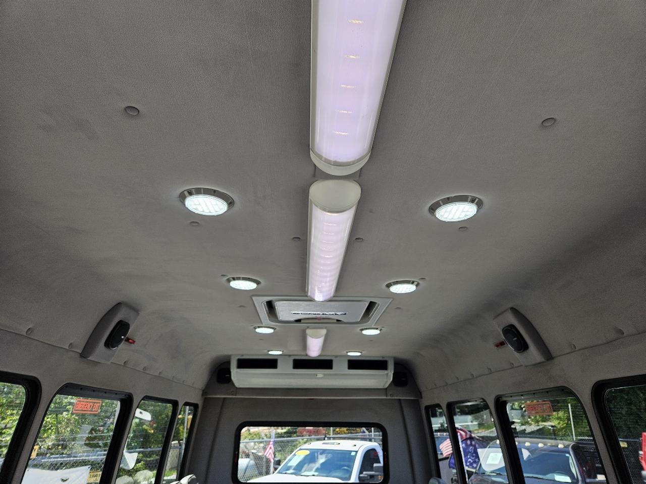 Ford F-450 SD  2012