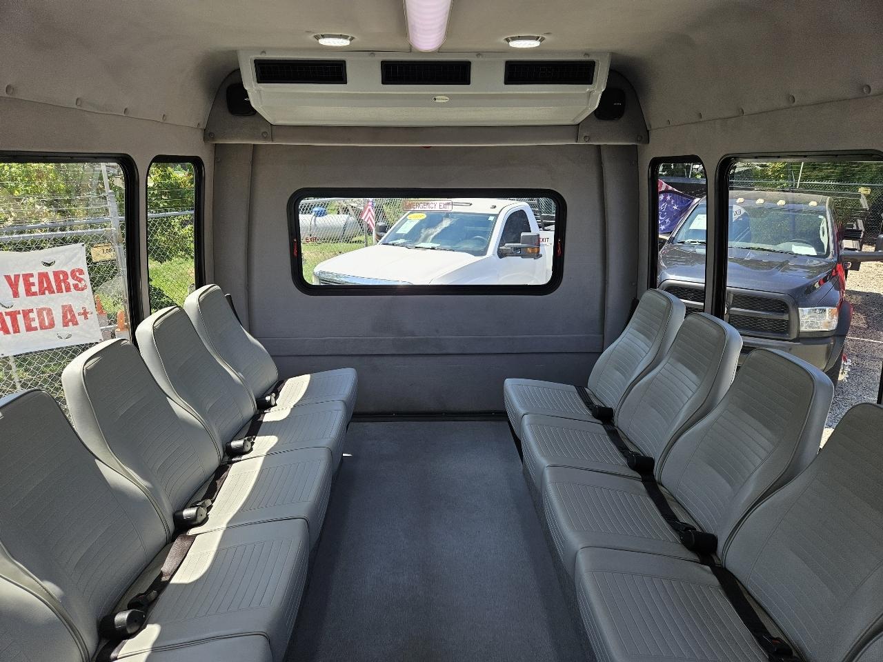 Ford F-450 SD  2012
