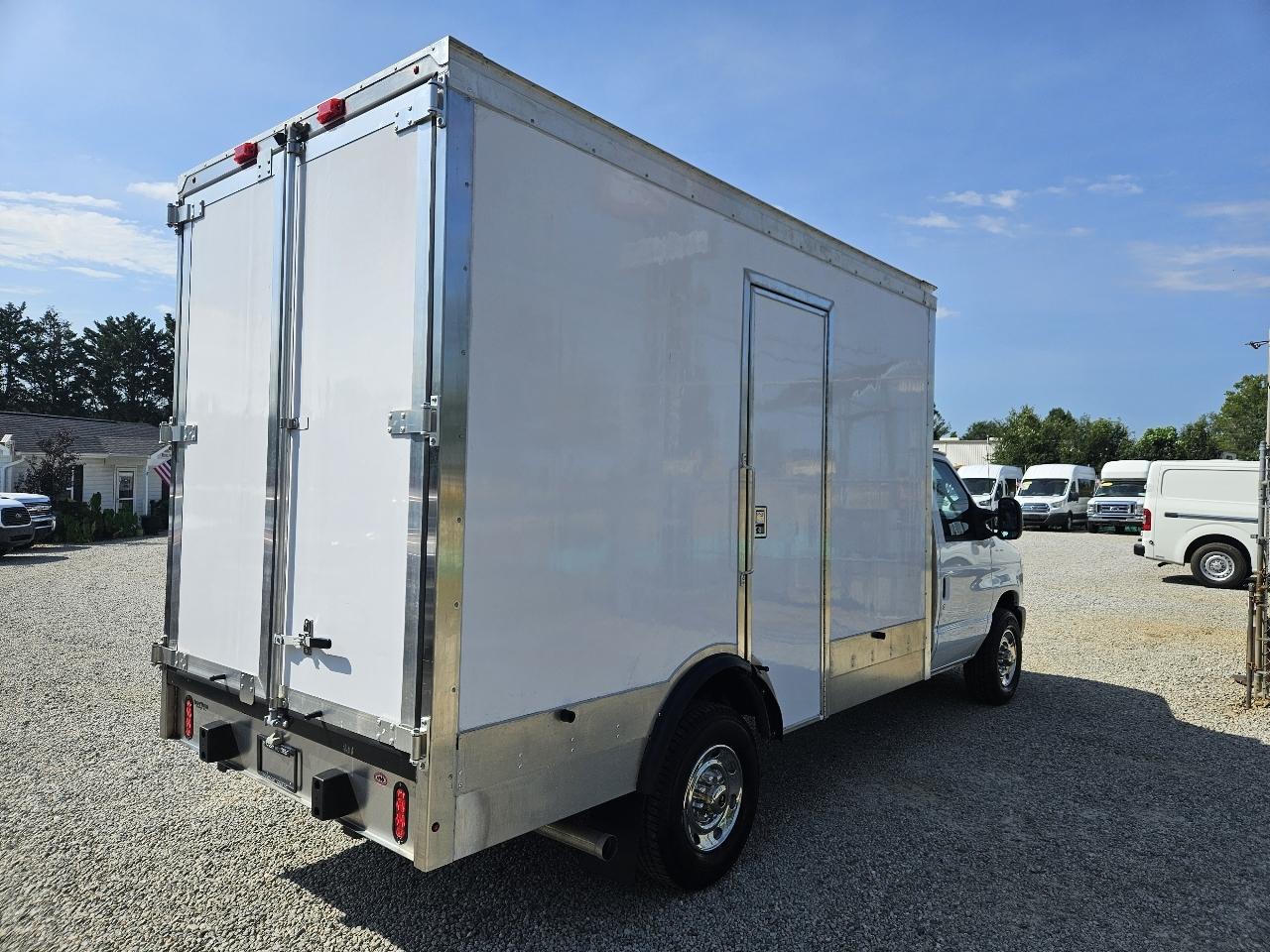 Ford Econoline  2024