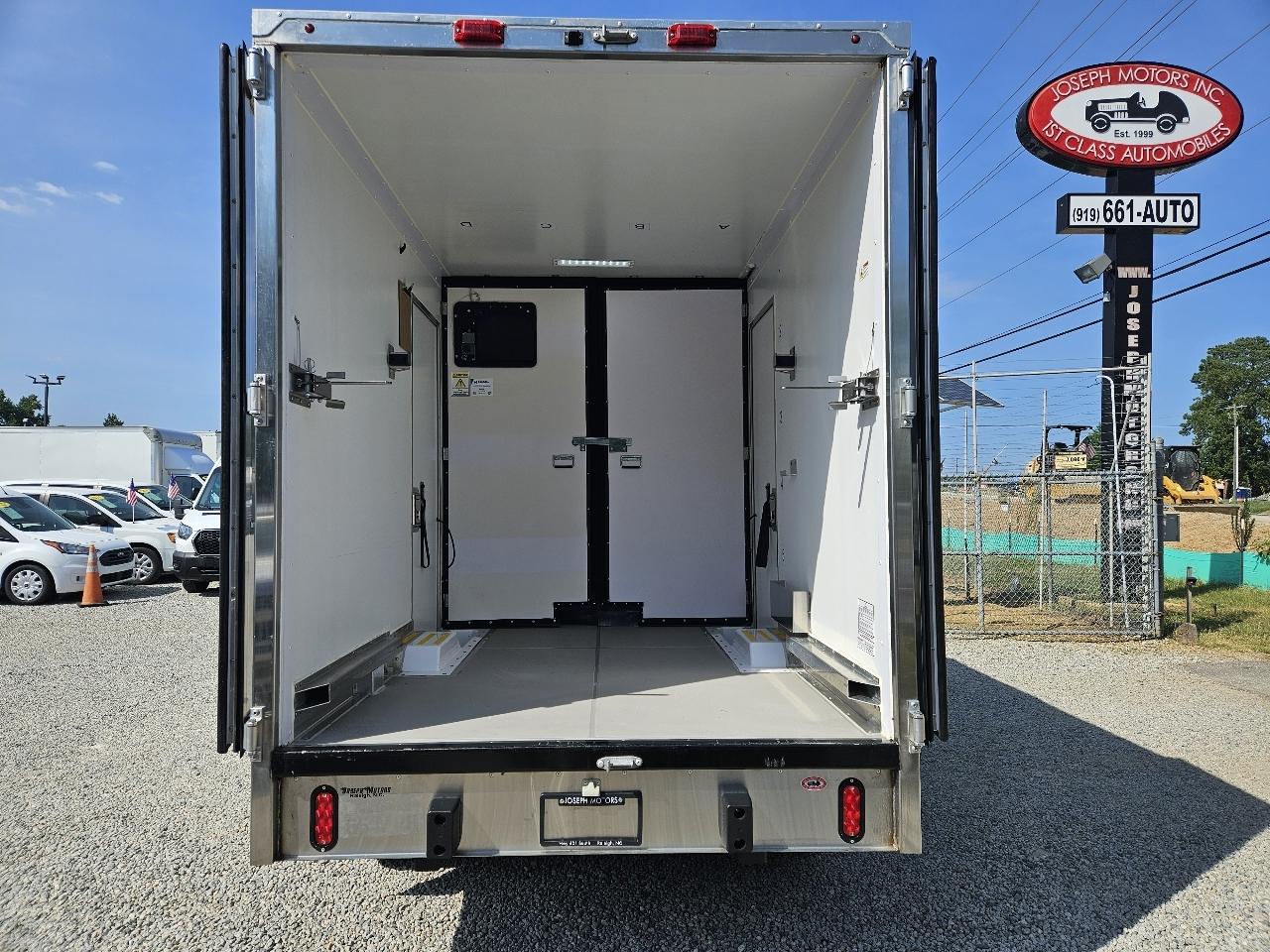 Ford Econoline  2024