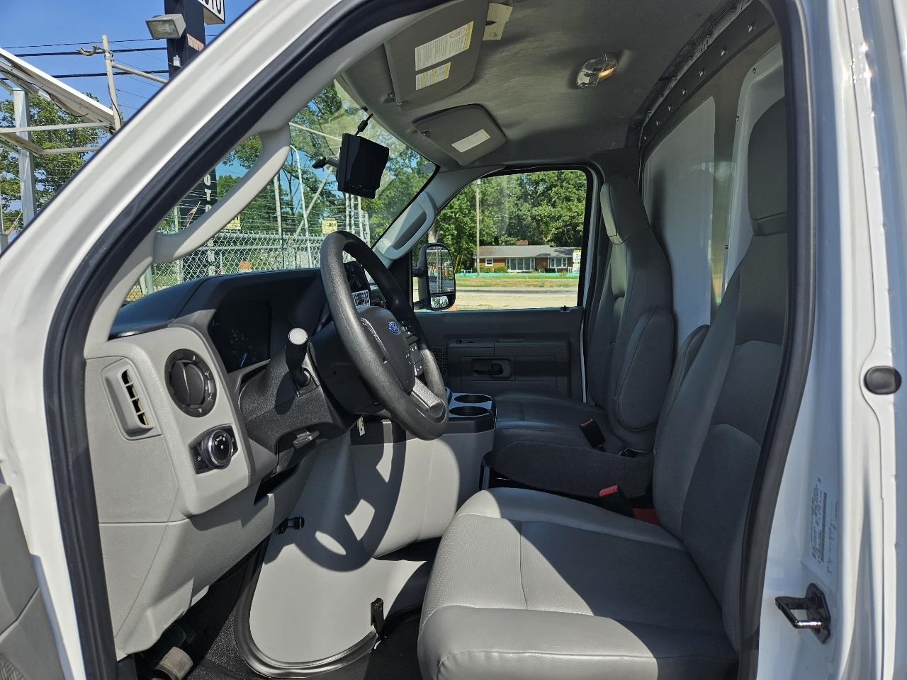 Ford Econoline  2024