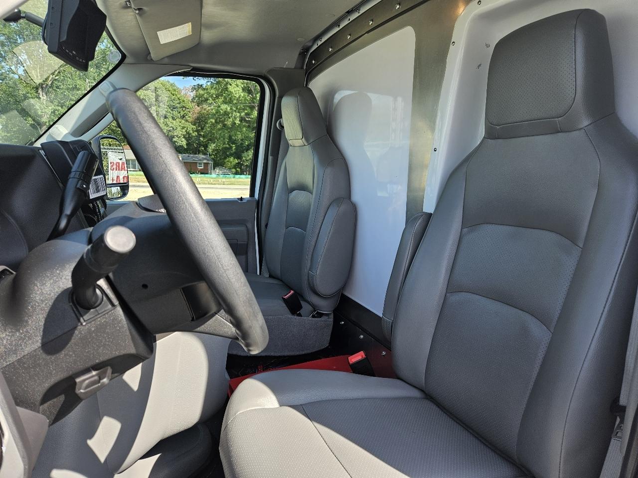 Ford Econoline  2024