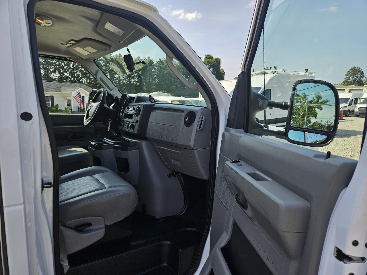 Ford Econoline  2024