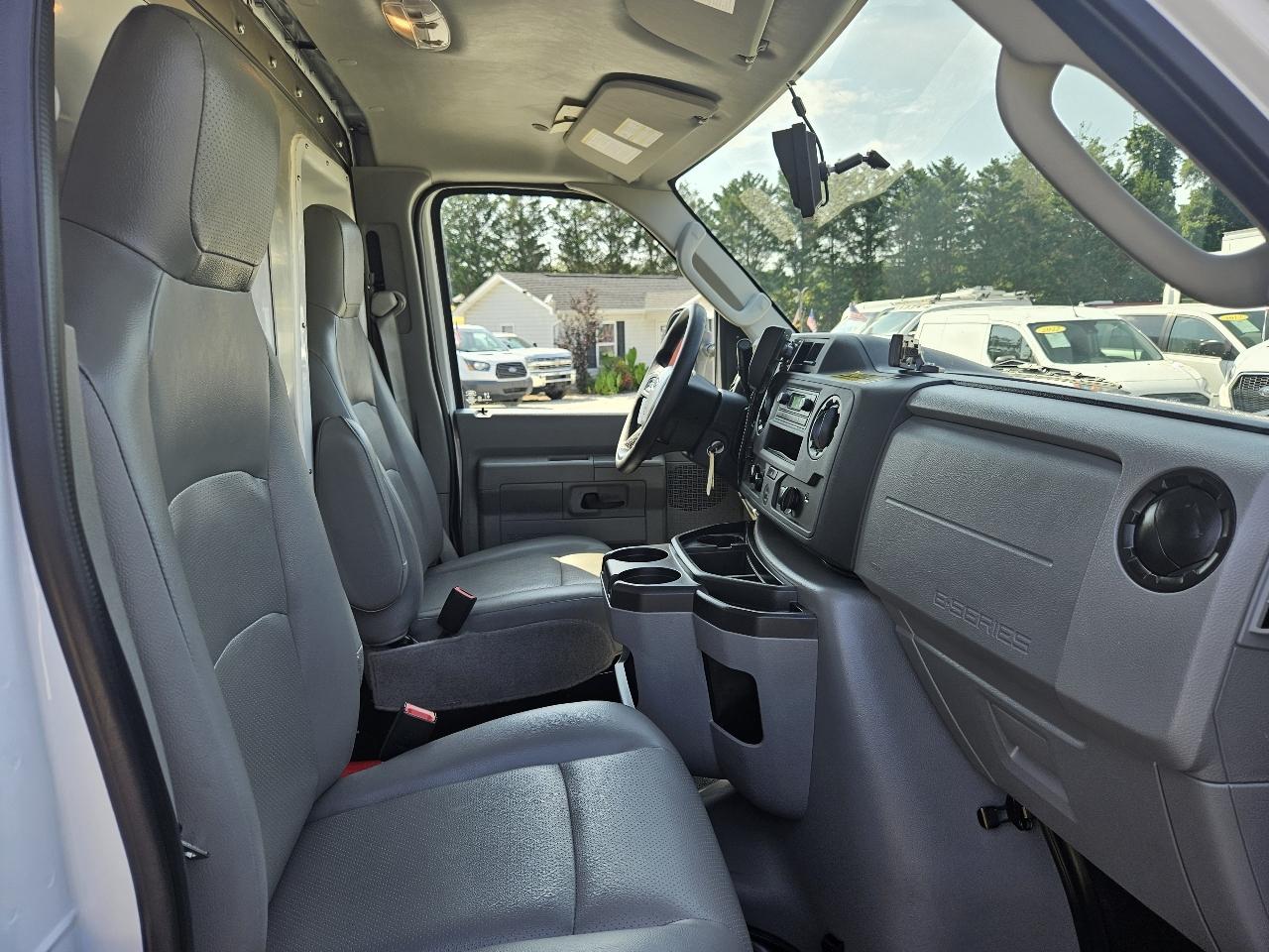 Ford Econoline  2024