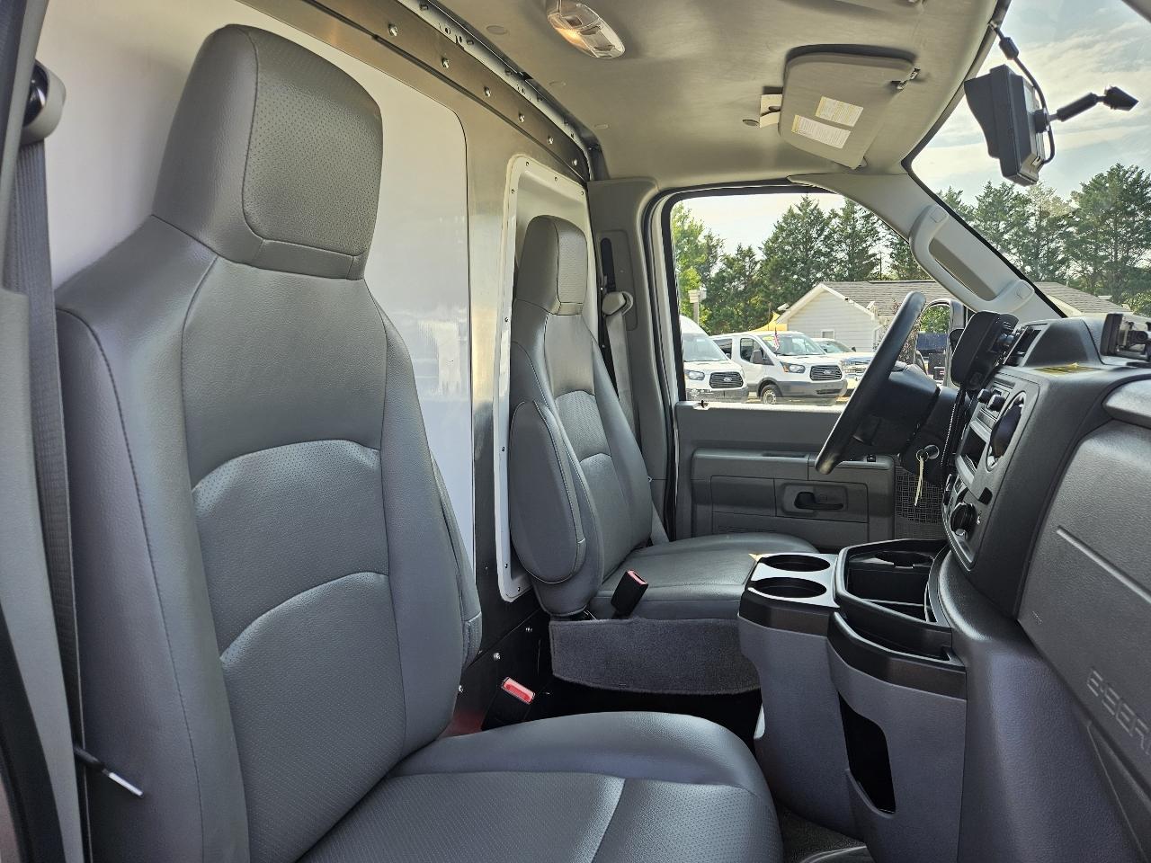 Ford Econoline  2024