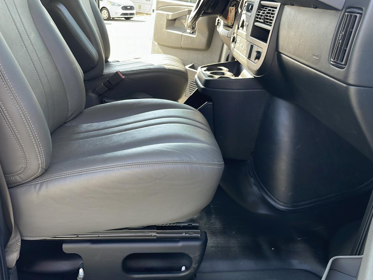 Chevrolet Express G2500 Cargo 2020
