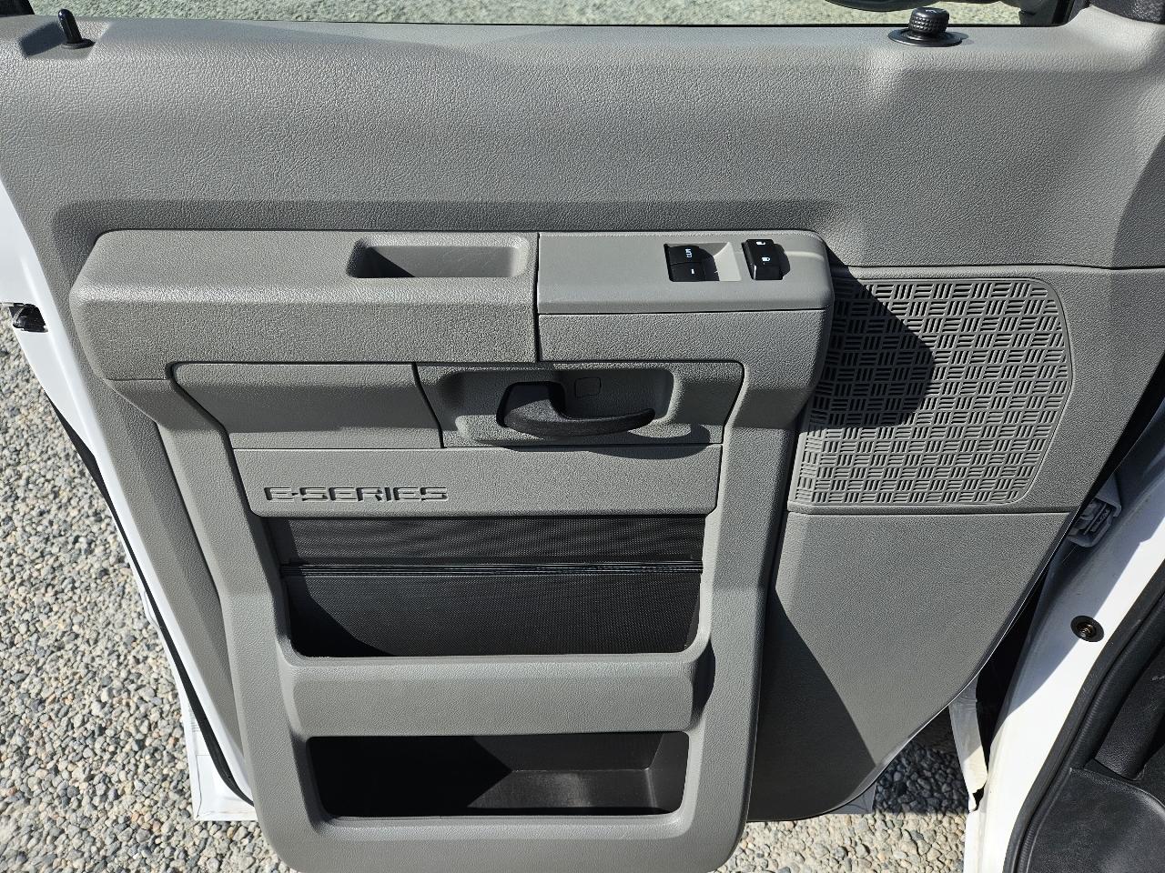 Ford Econoline  2023