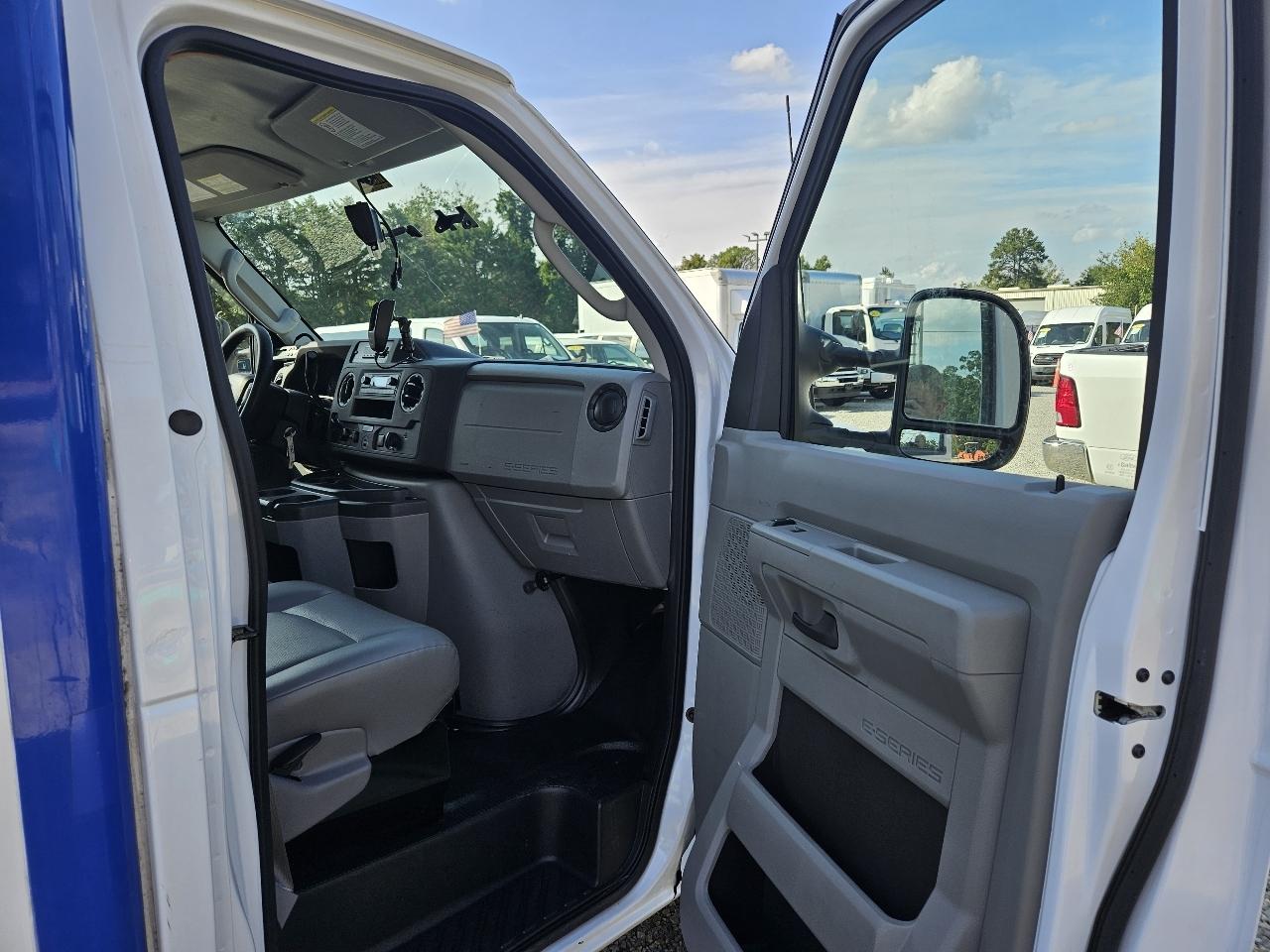 Ford Econoline  2023