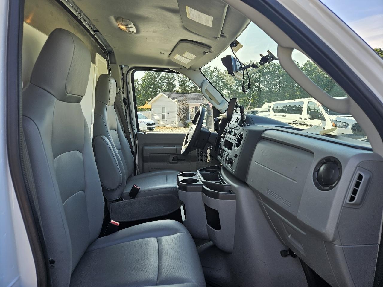 Ford Econoline  2023
