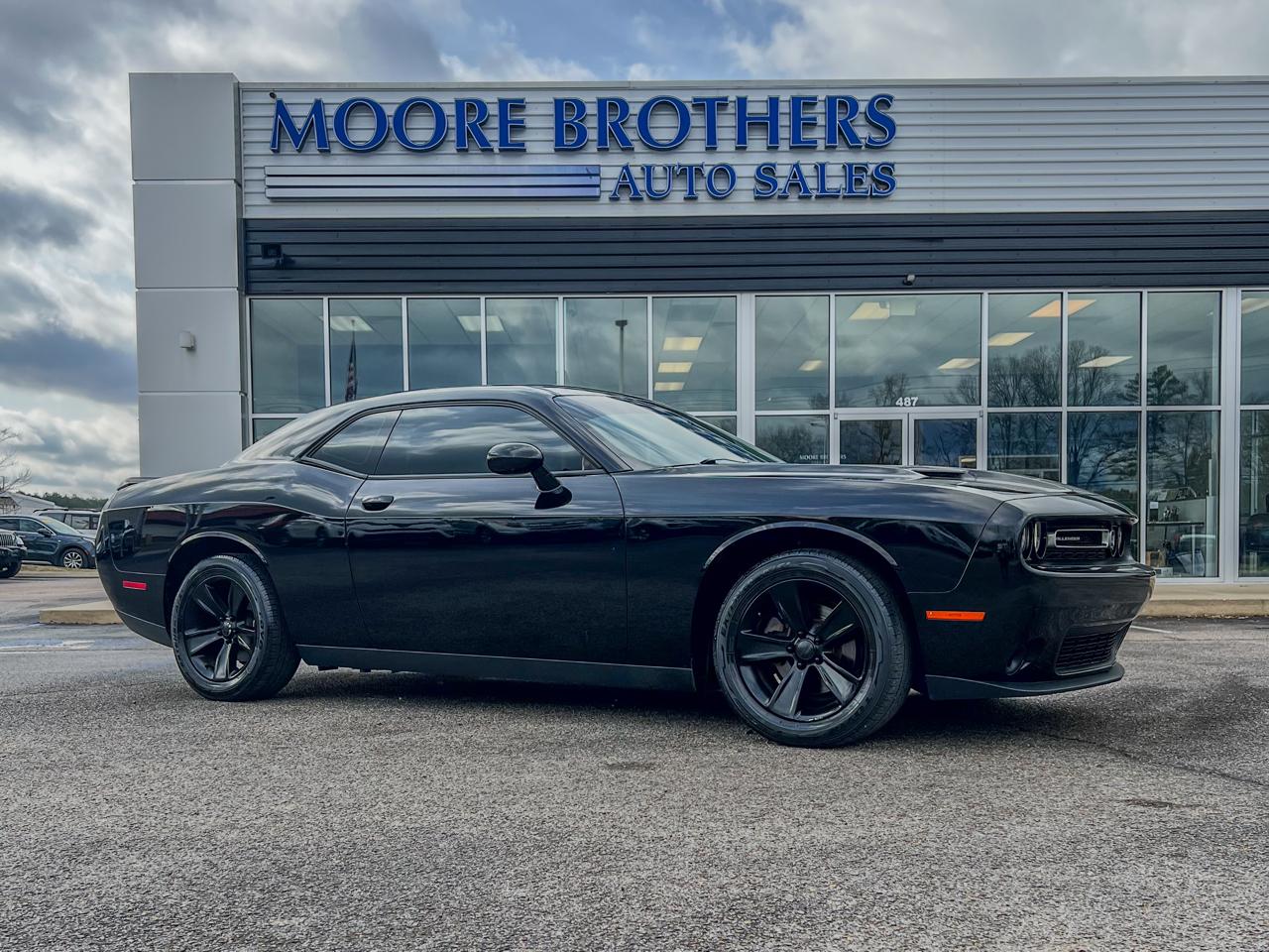2019 Dodge Challenger SXT RWD
