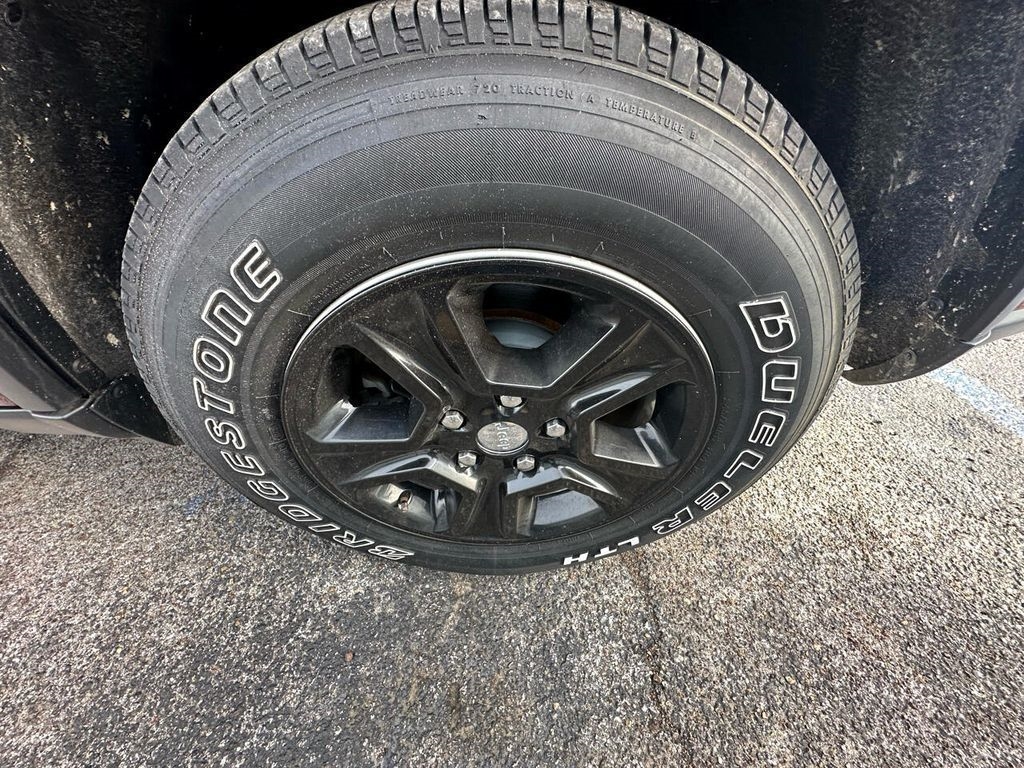 Jeep Grand Cherokee Laredo 4x2 2017