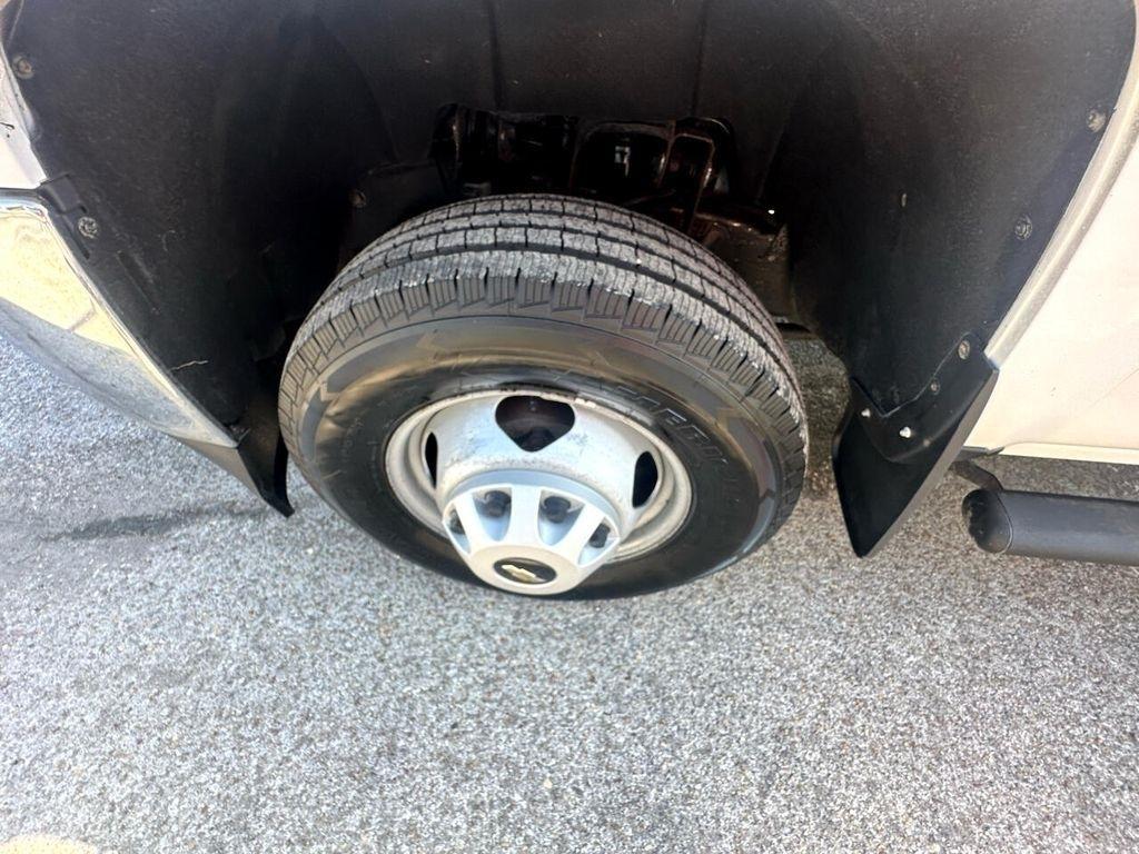 Chevrolet Silverado 3500HD 4WD Crew Cab 171.5" WB, 59.06" CA WT 2018