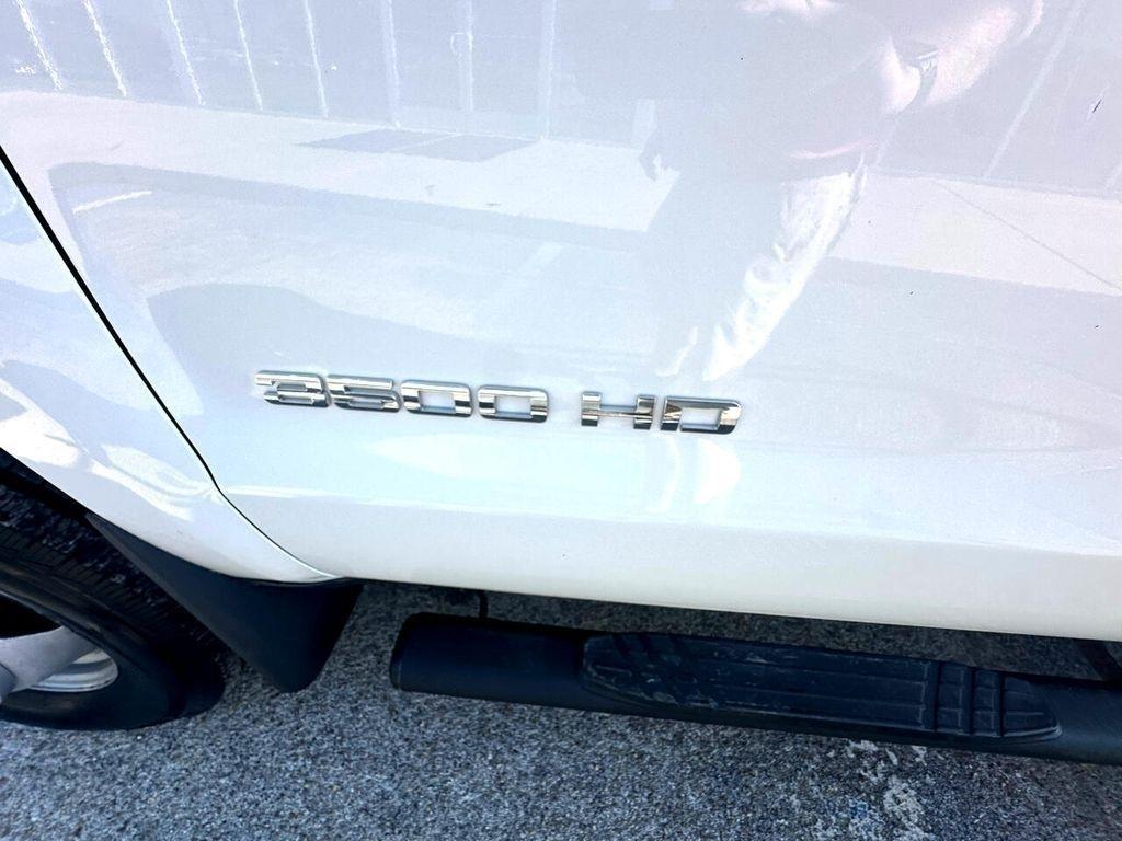 Chevrolet Silverado 3500HD 4WD Crew Cab 171.5" WB, 59.06" CA WT 2018