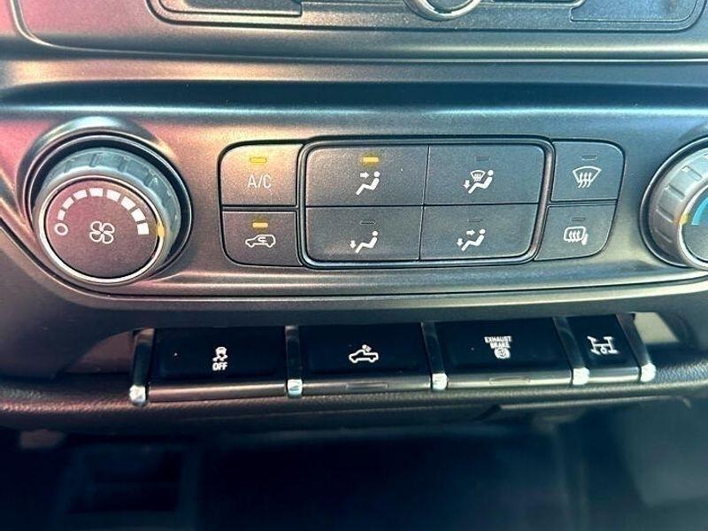 Chevrolet Silverado 3500HD 4WD Crew Cab 171.5" WB, 59.06" CA WT 2018