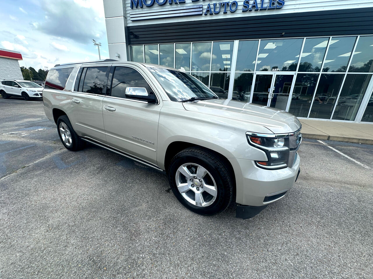 2015 Chevrolet Suburban LTZ photo 2