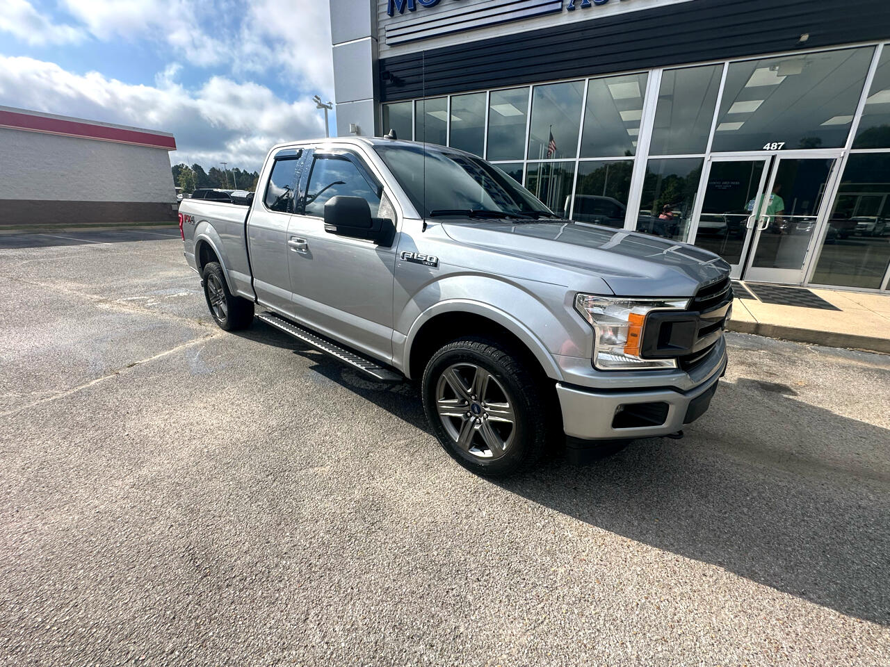 2020 Ford F-150 XLT photo 2