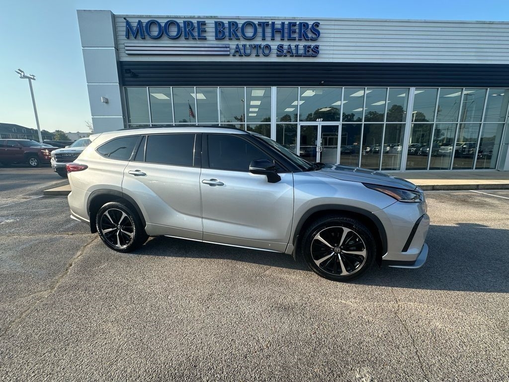 2021 Toyota Highlander XSE's photo