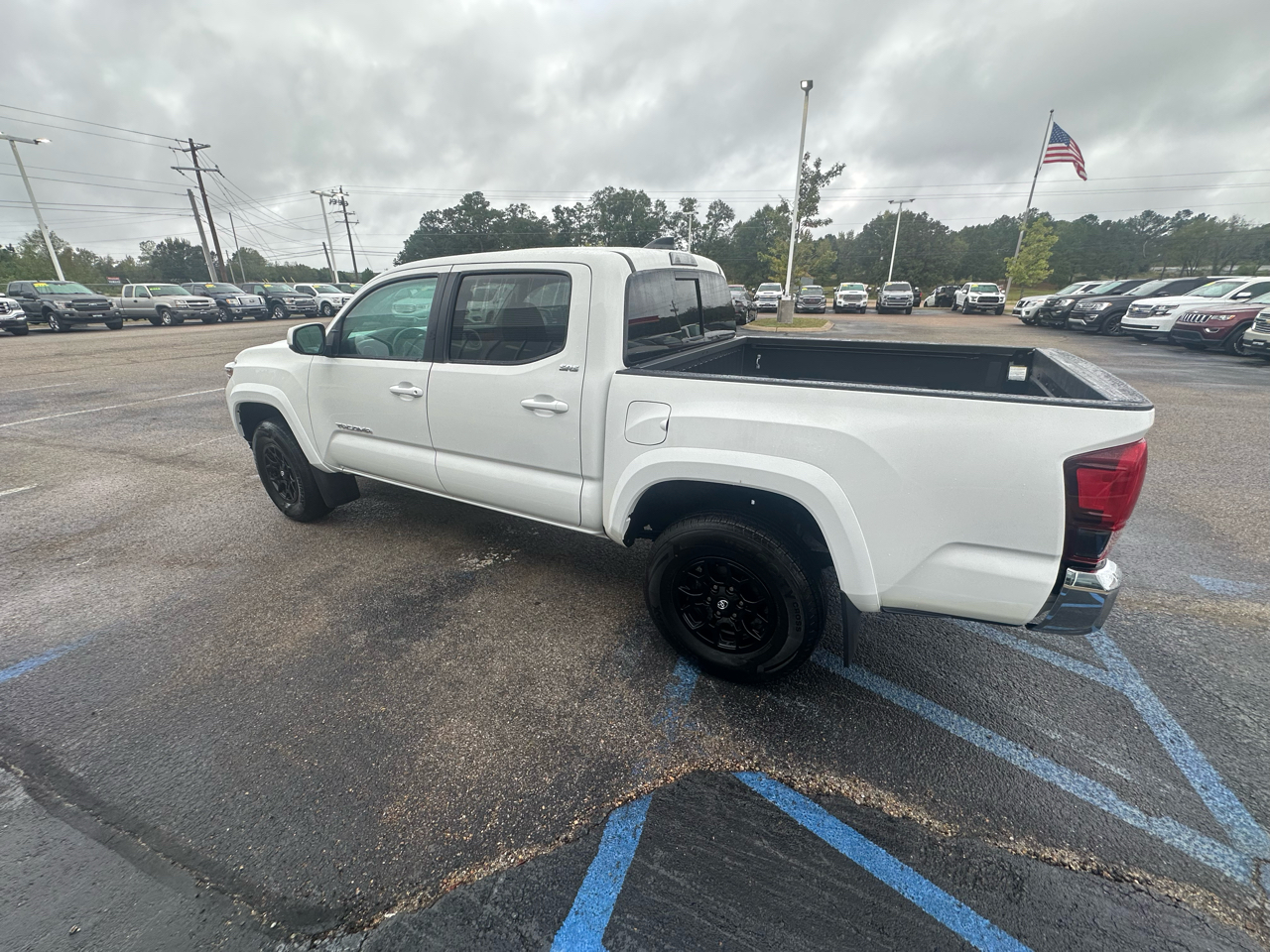 2022 Toyota Tacoma 4x4 TRD Double Cab V6 photo 3
