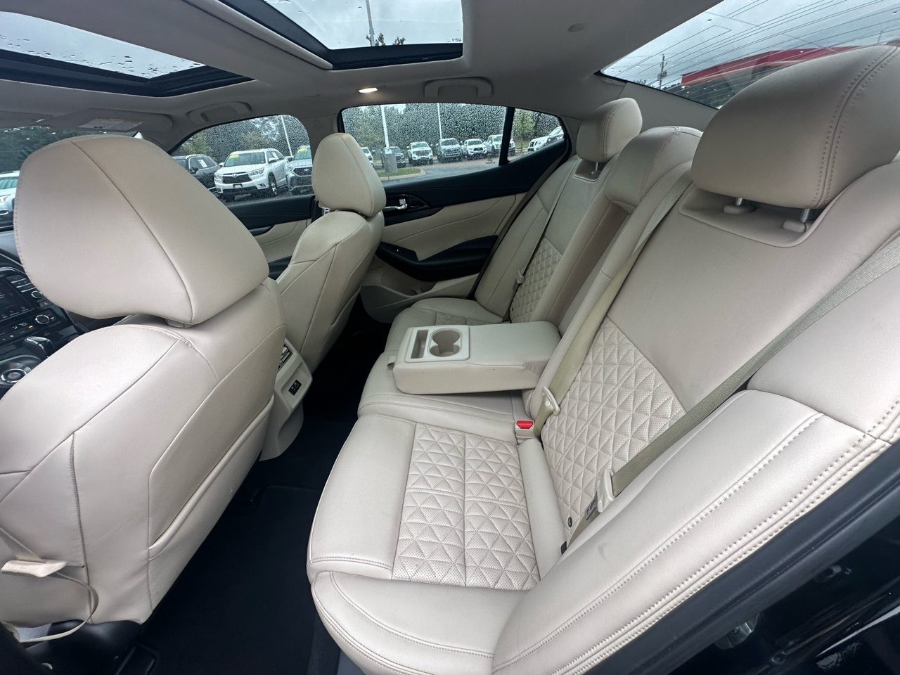 2021 Nissan Maxima Platinum photo 5