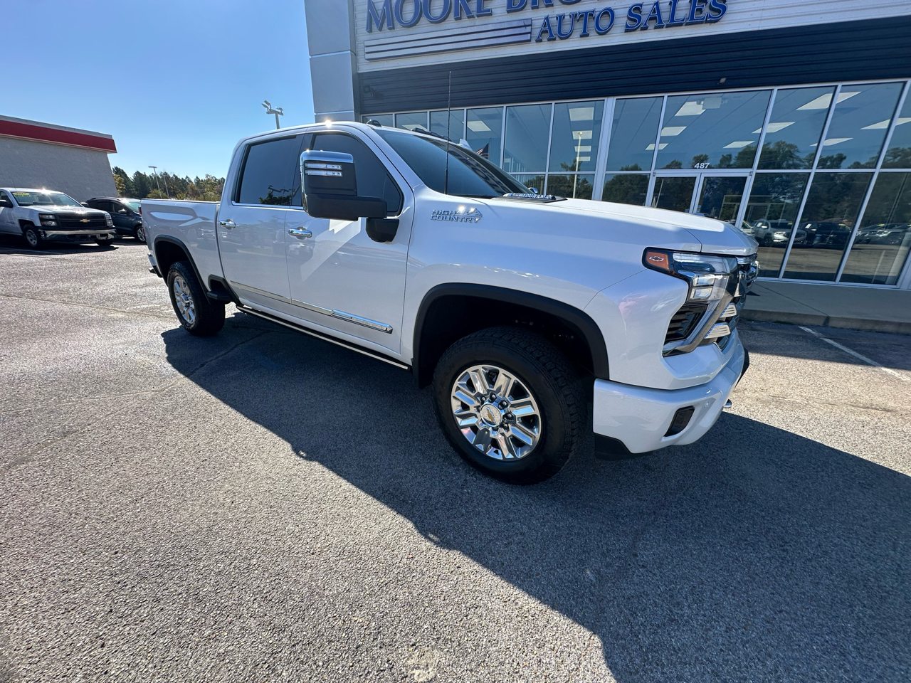 2025 Chevrolet Silverado 2500HD High Country photo 2