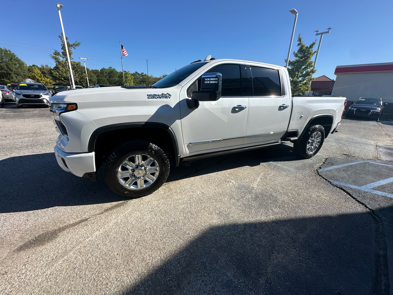 2025 Chevrolet Silverado 2500HD High Country photo 3