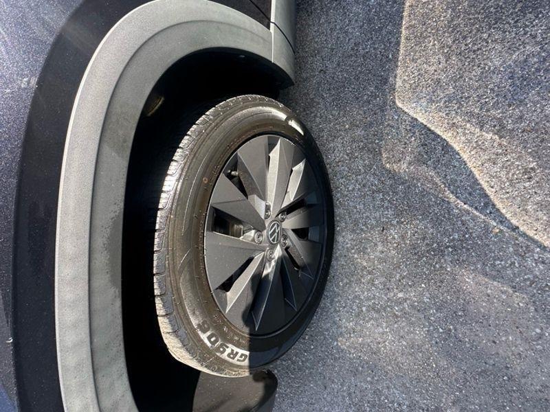 Volkswagen Taos S FWD 2022