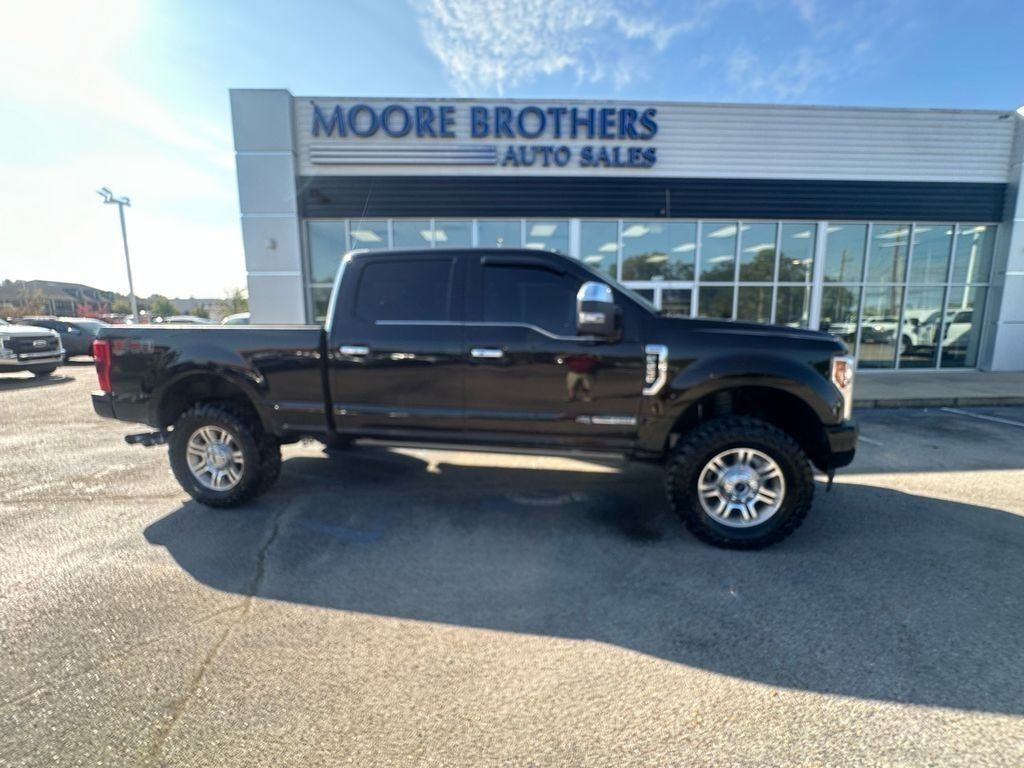 2018 Ford Super Duty F-250 SRW 4WD Crew Cab 172" Platinum