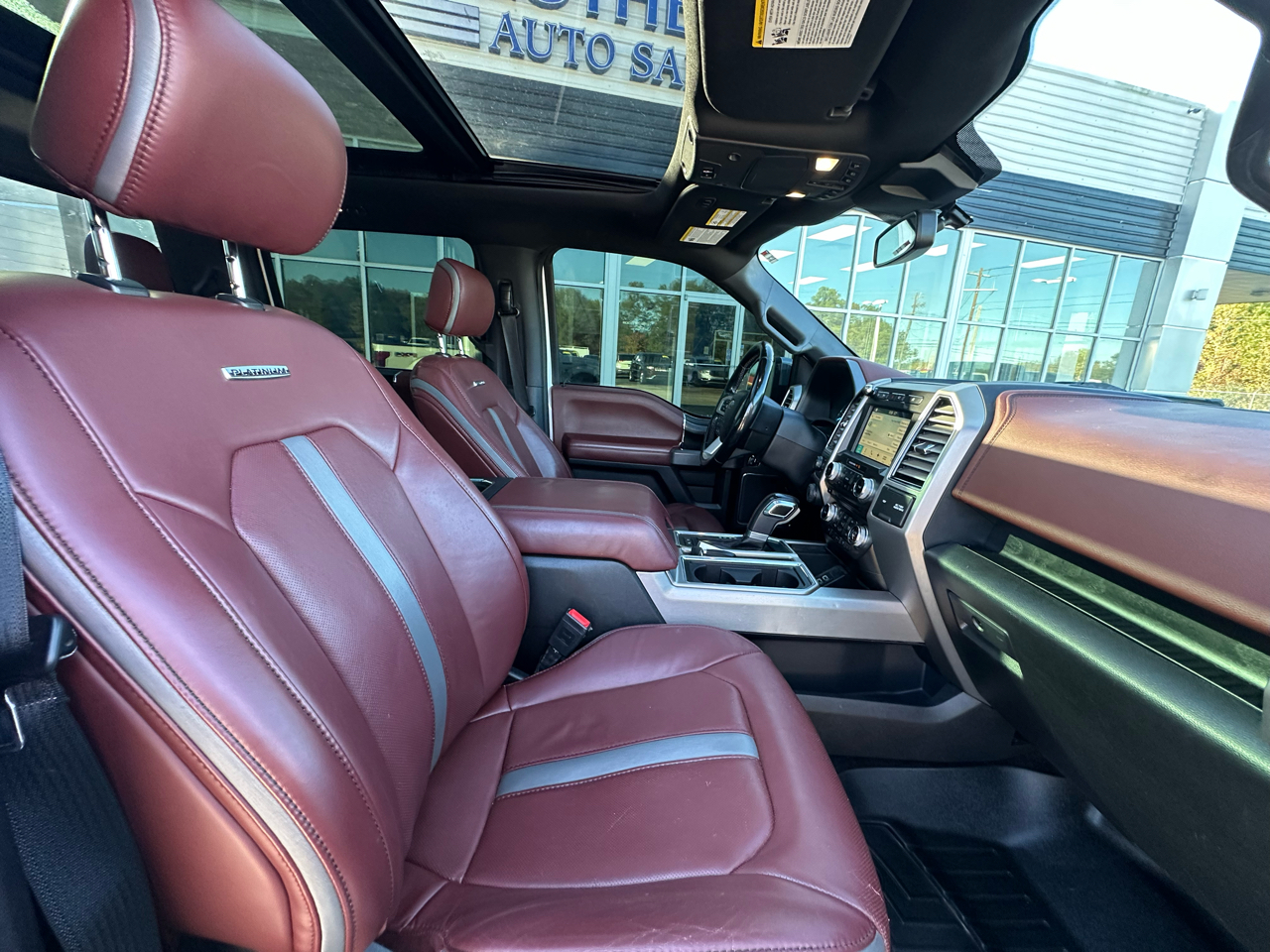 Ford F-150 4WD SuperCrew 145" Platinum 2018