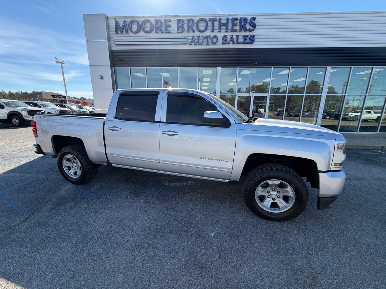 2016 Chevrolet Silverado 1500 4WD Crew Cab 143.5" LT w/2LT