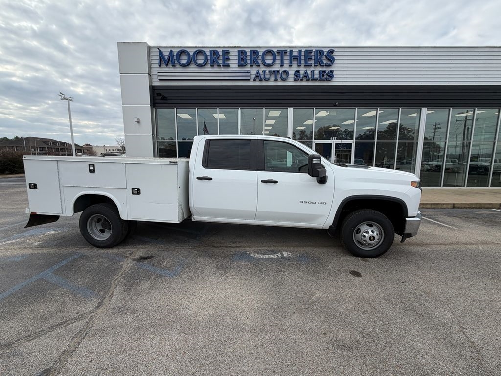 2022 Chevrolet Silverado 3500HD CC 2WD Crew Cab 177" WB, 60" CA Work Truck