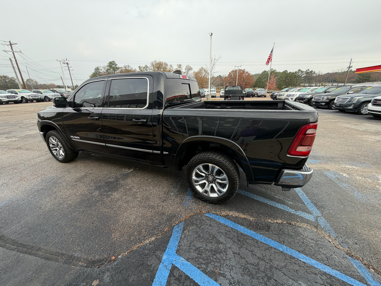 2023 Ram 1500 Limited photo 2