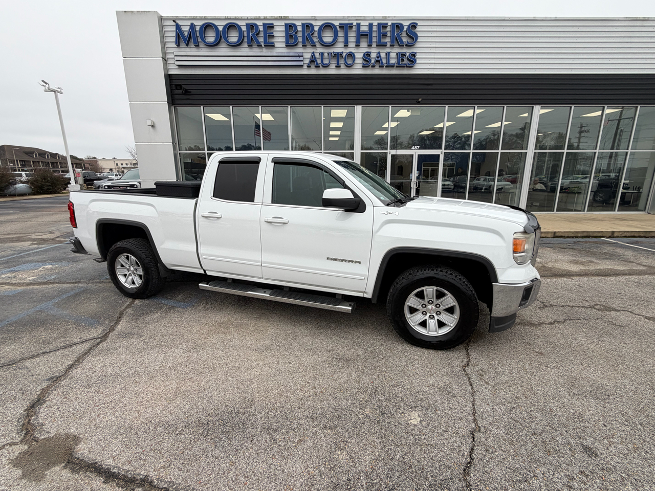 2015 GMC Sierra 1500 4WD Double Cab 143.5" SLE