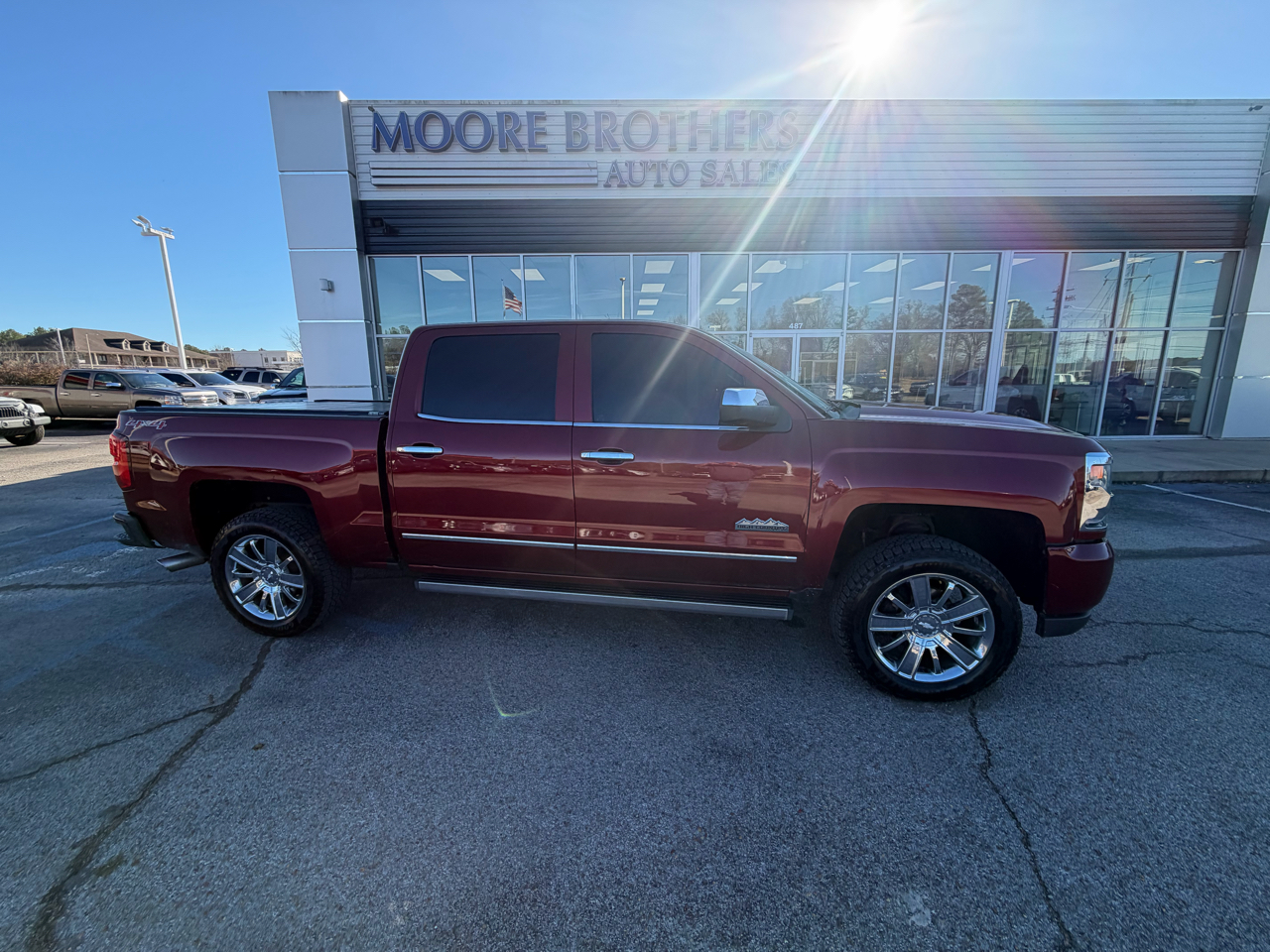 2017 Chevrolet Silverado 1500 4WD Crew Cab 143.5" High Country
