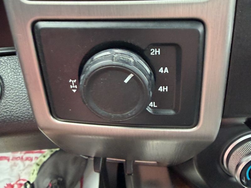 Ford F-150 Platinum 4WD SuperCrew 5.5' Box 2015