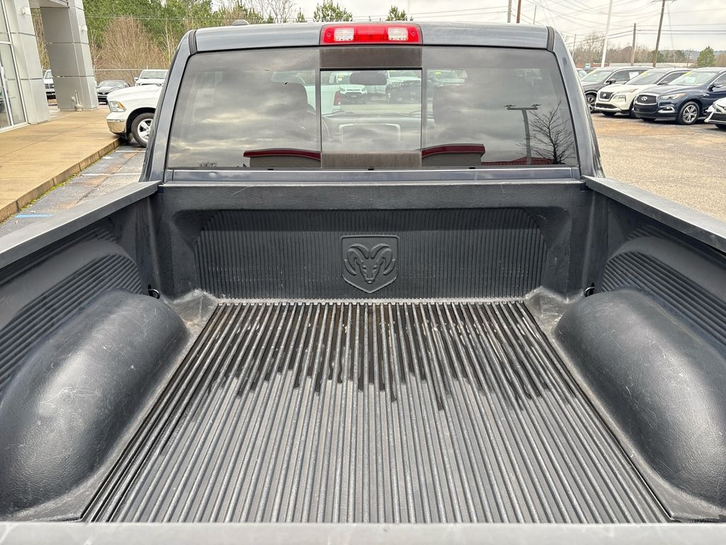 RAM 1500 4WD Crew Cab 140.5" Big Horn 2014