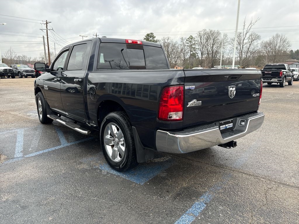 RAM 1500 4WD Crew Cab 140.5" Big Horn 2014