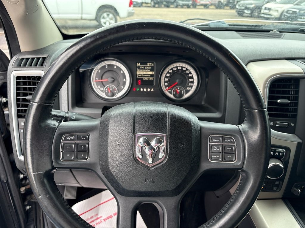 RAM 1500 4WD Crew Cab 140.5" Big Horn 2014