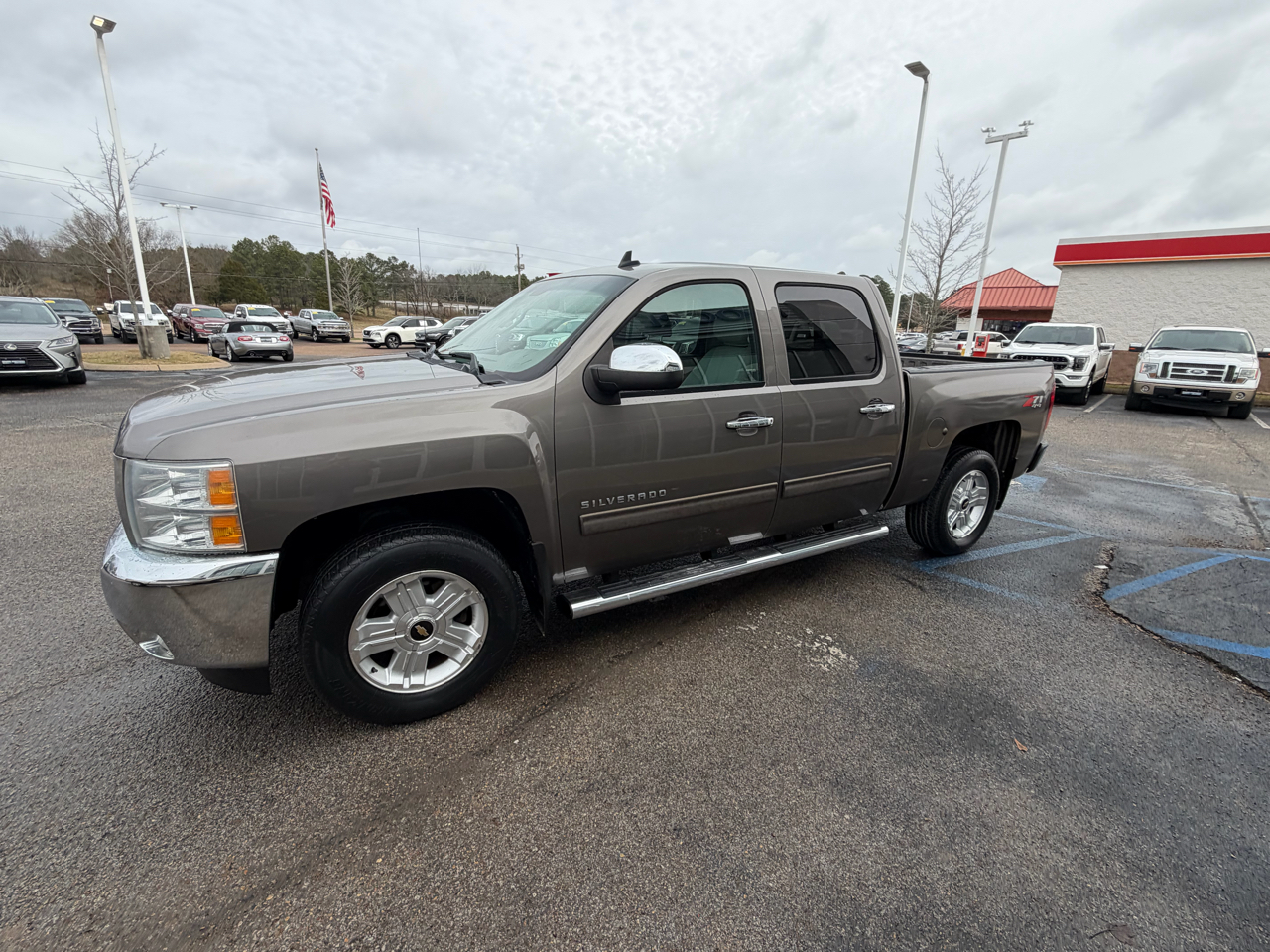 Chevrolet Silverado 1500 4WD Crew Cab 143.5" LT 2013