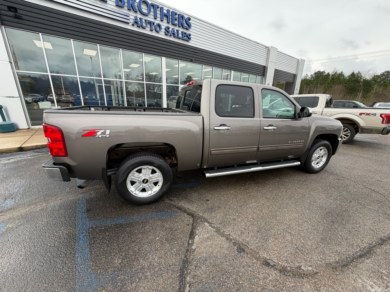 Chevrolet Silverado 1500 4WD Crew Cab 143.5" LT 2013