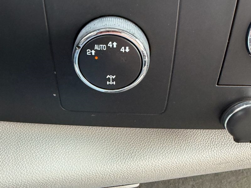 Chevrolet Silverado 1500 4WD Crew Cab 143.5" LT 2013