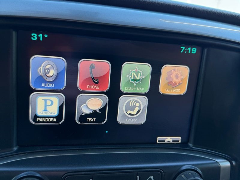 Chevrolet Silverado 2500HD Built After Aug 14 4WD Crew Cab 153.7" LT 2015