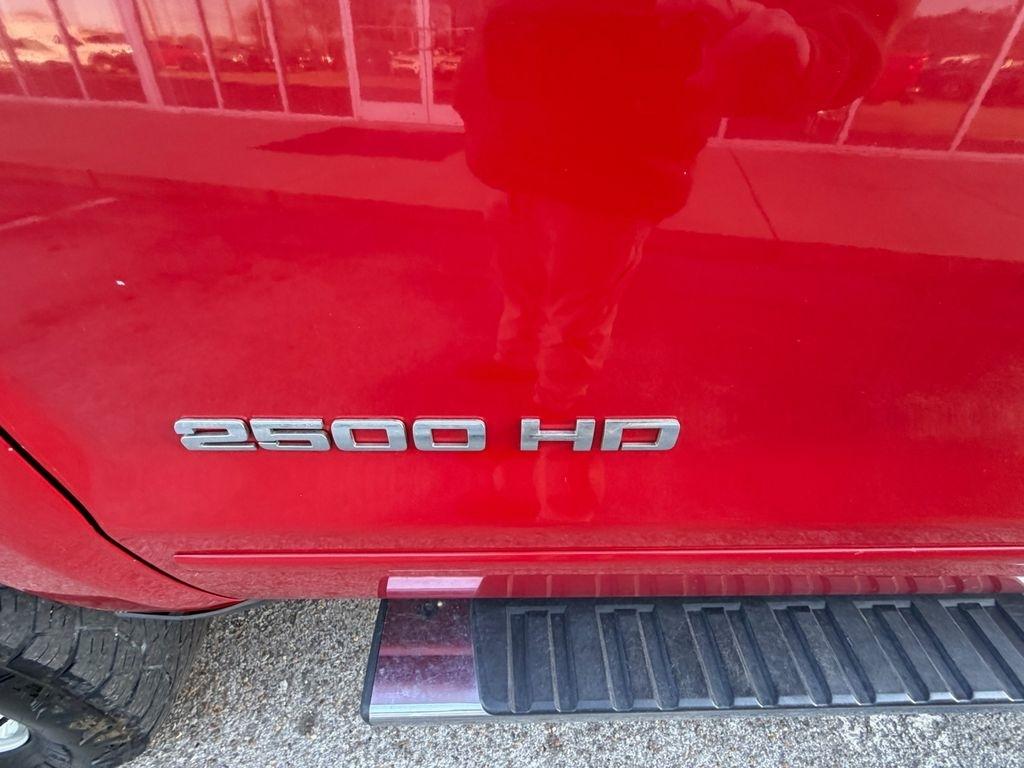 Chevrolet Silverado 2500HD Built After Aug 14 4WD Crew Cab 153.7" LT 2015