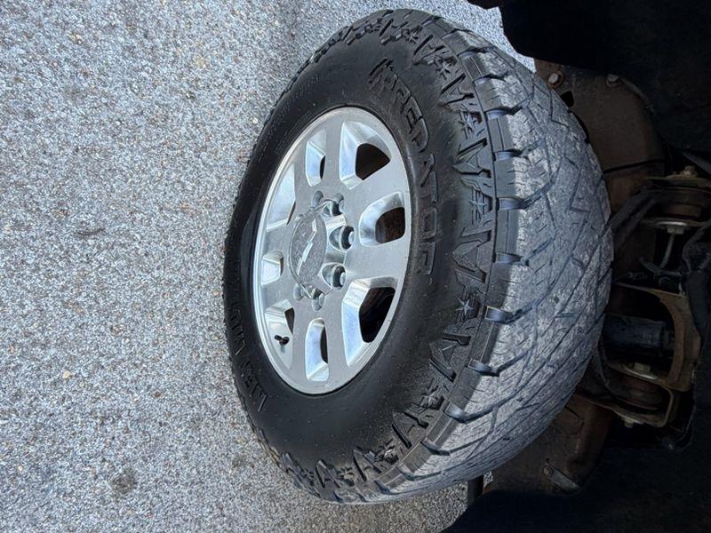 Chevrolet Silverado 2500HD Built After Aug 14 4WD Crew Cab 153.7" LT 2015