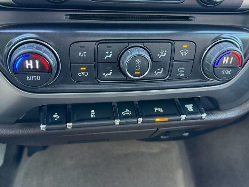 Chevrolet Silverado 2500HD Built After Aug 14 4WD Crew Cab 153.7" LT 2015