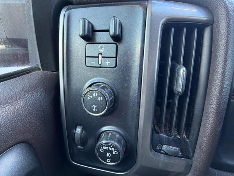 Chevrolet Silverado 2500HD Built After Aug 14 4WD Crew Cab 153.7" LT 2015